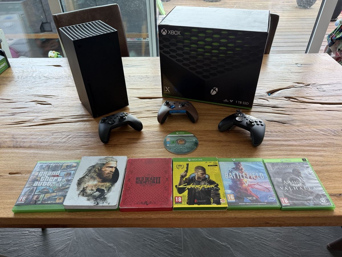 Microsoft Console: Xbox Series X mit 3 Controller und 7 Games – Usato da Buchrain venduto da graad085