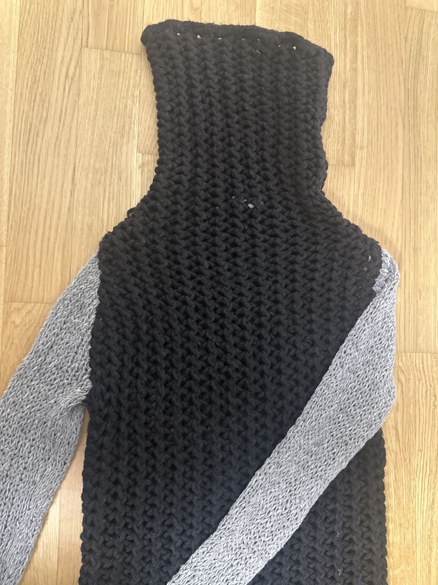 Helmut Lang Maglioni & Felpe: Helmut Lang Strickpullover, Gr. M, Asymmetrisch – Usato da Neuenegg venduto da kar_smg9 1