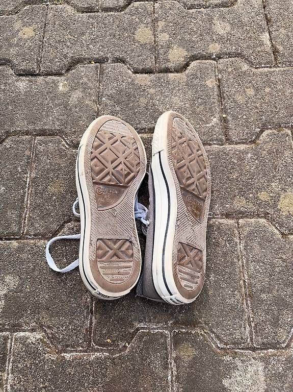 Chaussures hommes: Converse Chuck Taylor All Star Classic grau Gr. 38 – D'occasion à Zürich par shaymay 4