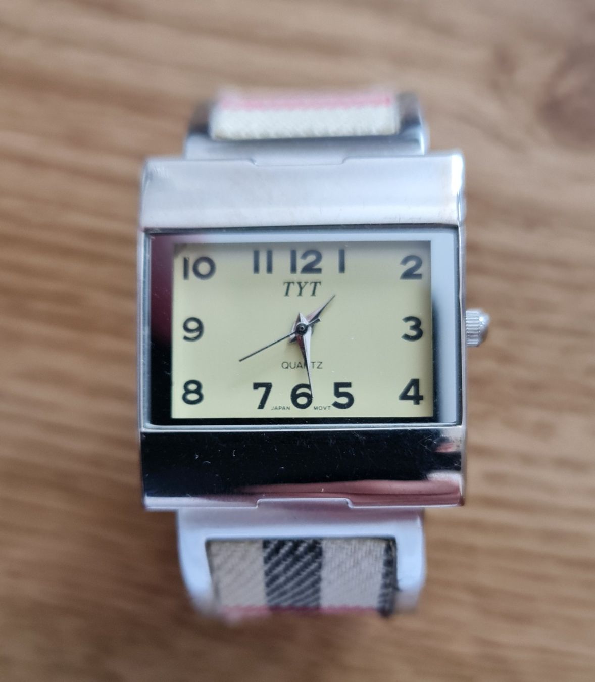 Orologi: Damenuhr mit Armspange – Usato da Sempach Station venduto da Semion