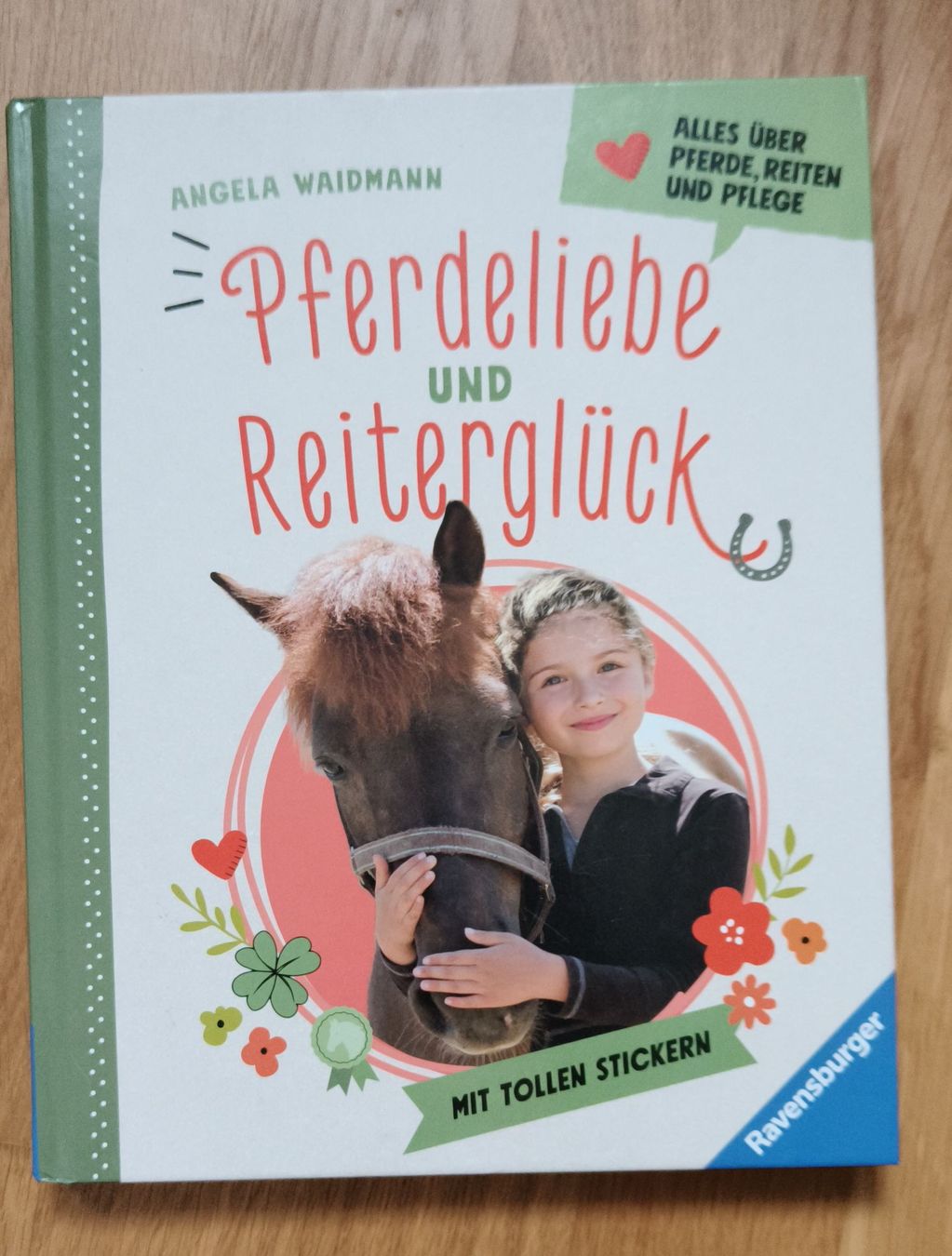 Bücher: Pferdeliebe und Reiterglück - Buch – Gebraucht aus Dietlikon von Dietlikon_Verkauf