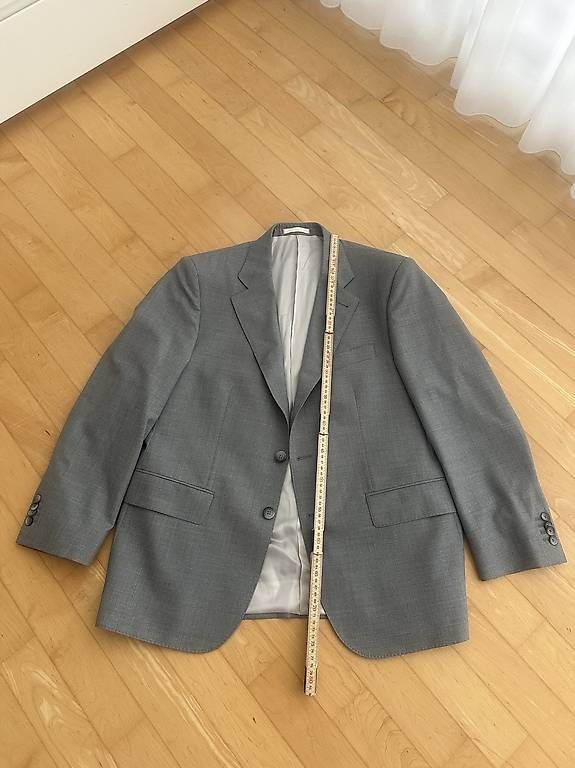 Vestes: Massgeschneidertes Savile Row Sakko, Scabal Stoff Grau – D'occasion à Allschwil par adr_nh68