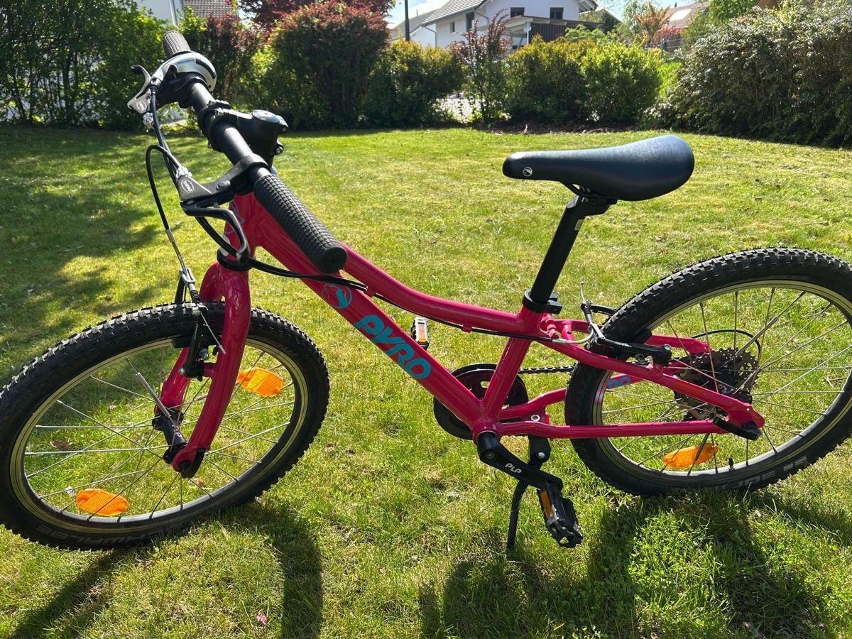 Pyro Biciclette: Pyro Kinderfahrrad, 20 Zoll, pink – Usato da Winistorf venduto da lanma01
