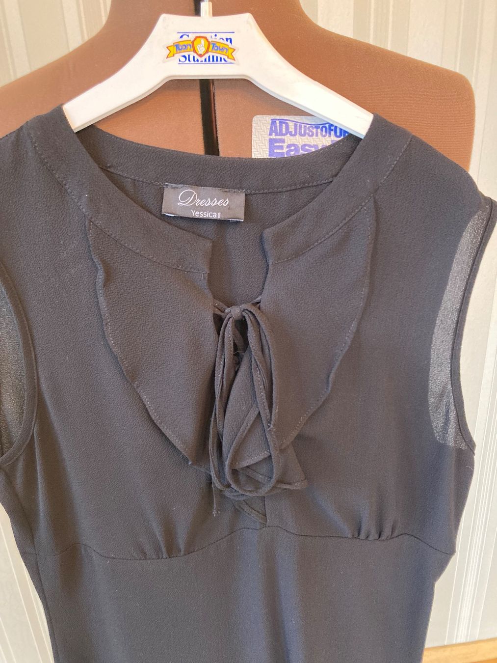 C&A Kleider: Schwarzes Kleid, ärmellos, Gr. 36 von C&A – Gebraucht aus Meggen von tulipe21