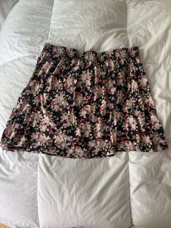 Jupe d'été fleurie - Élégante et confortable, taille M!
