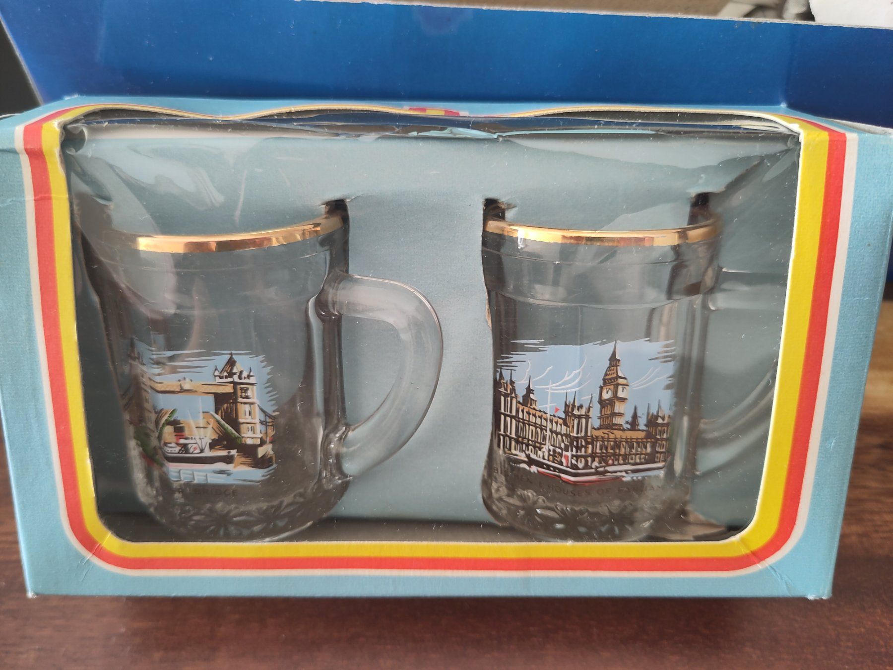 Bicchieri: Verres chopes souvenir Londres – Nuovo e nell'imballaggio originale da Les Acacias venduto da mel_86bg