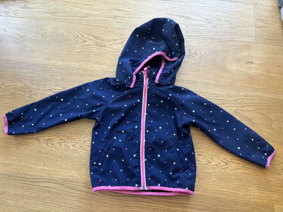 H&M Jacken & Mäntel: H&M Softshelljacke Gr. 92 – Gebraucht aus Adliswil von L.Lau