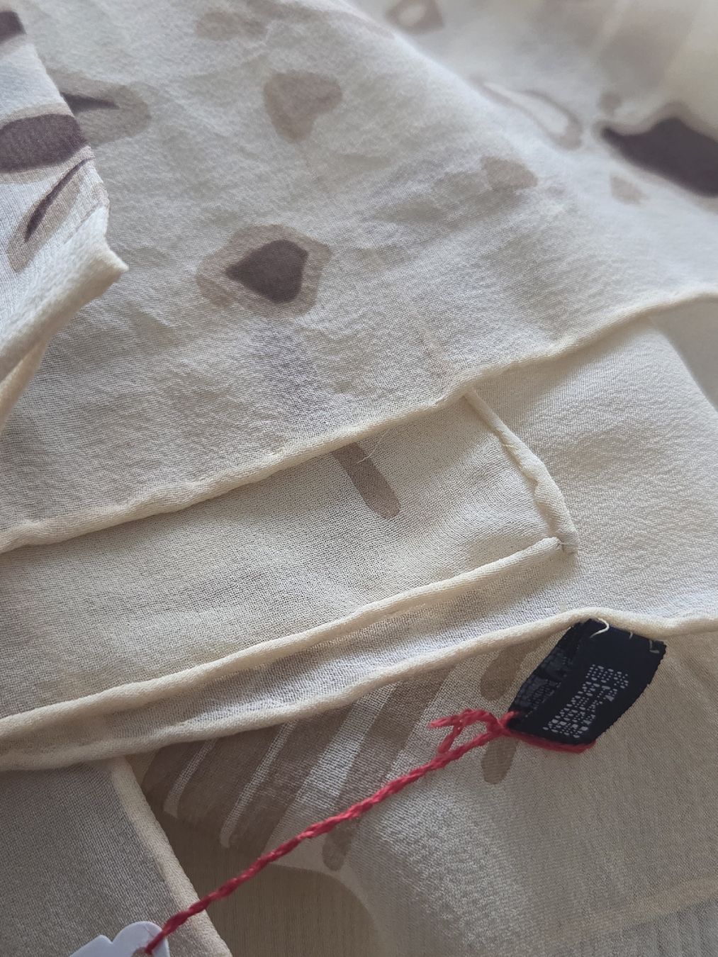 Foulard & Sciarpe: Seidenschal 42 x 155 cm, handrolliert – Nuovo e nell'imballaggio originale da Frauenfeld venduto da Schenken-mit-Herz 2