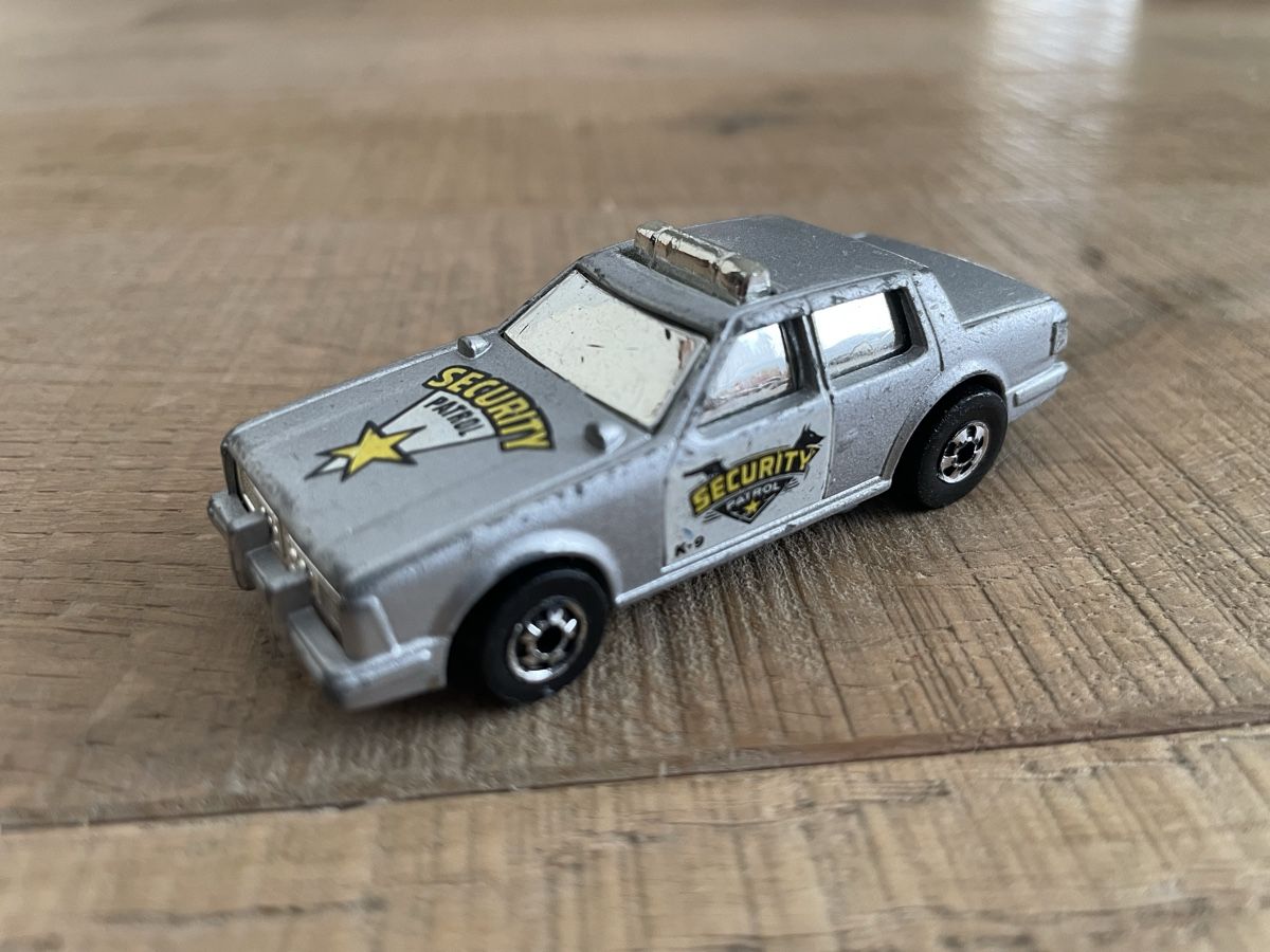 Hot Wheels Modellini d'auto: Hot Wheels Security Patrol Limousine Flipcar – Usato da Frauenfeld venduto da Challenger77