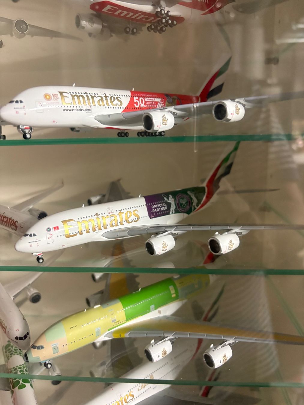 Airbus Modellbausätze & Standmodelle: Emirates 1:400 Wimbeldon – Neu und originalverpackt aus Chur von rol_swd8