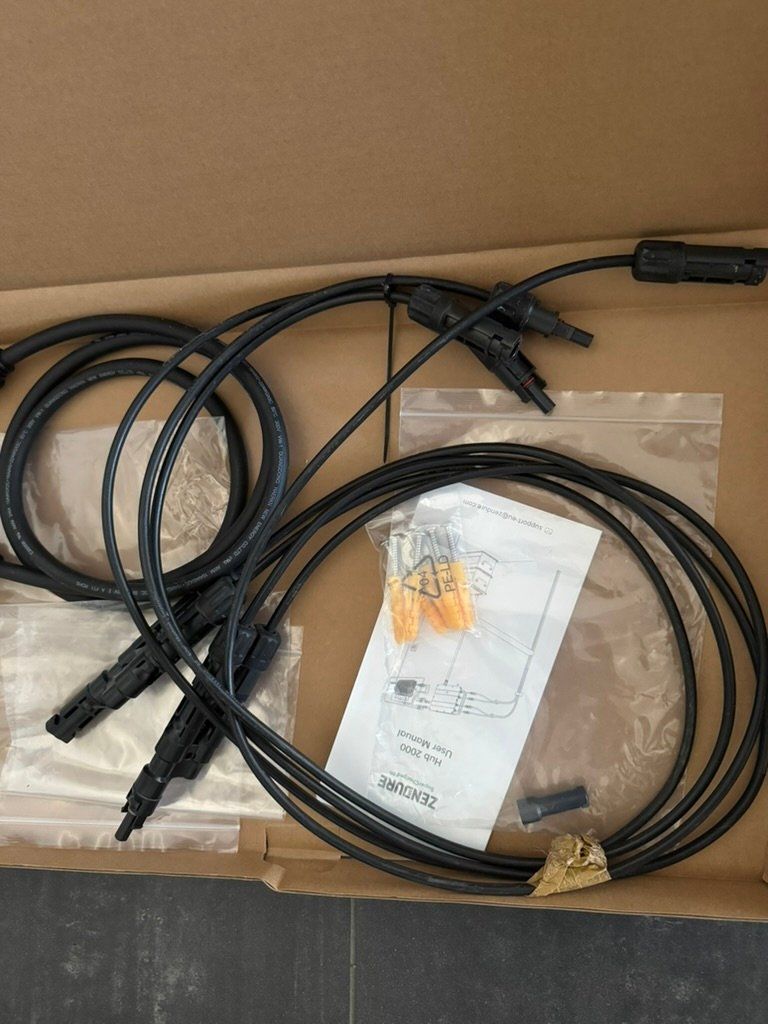 Zendure Onduleurs: Balkonkraftwerk Zendure Hub2000 mit AB1000 – D'occasion à Burgdorf par Masterjazz 1
