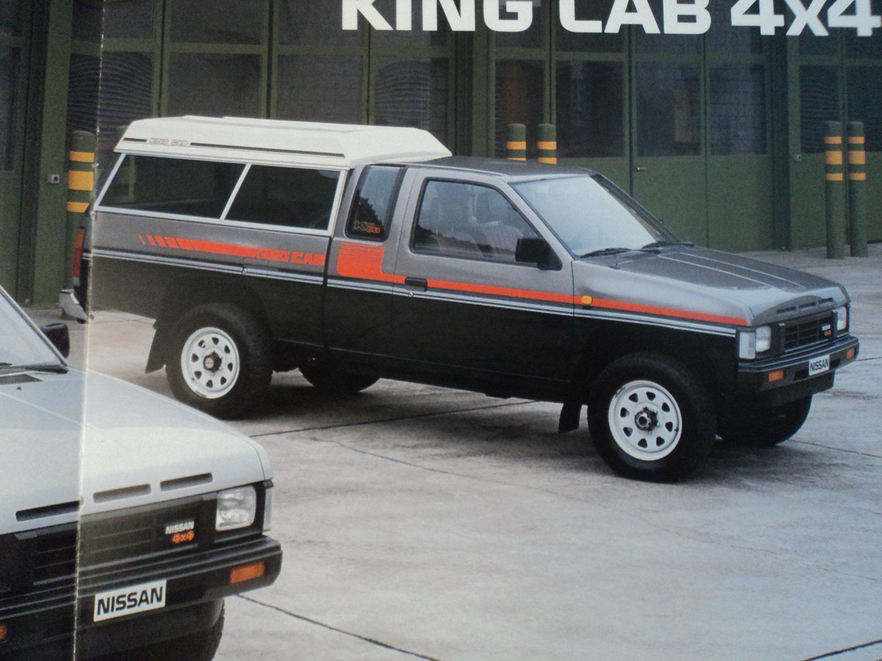 Nissan Dokumente: Prospekt Nissan King Cab 4x4 1987 – Gebraucht aus Schwarzenburg von modelCARama 1