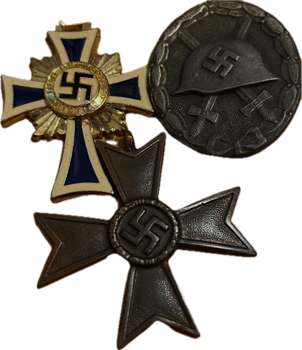 Medaglie: Deutschland, WW2 Medaillen  – Usato da Breganzona venduto da Milesbo