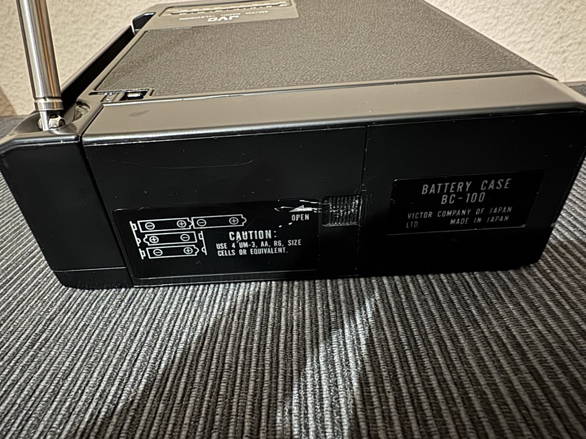 JVC Radio: Jvc P-100EUC radio mit tv – Usato da Zunzgen venduto da milesdavis76 5
