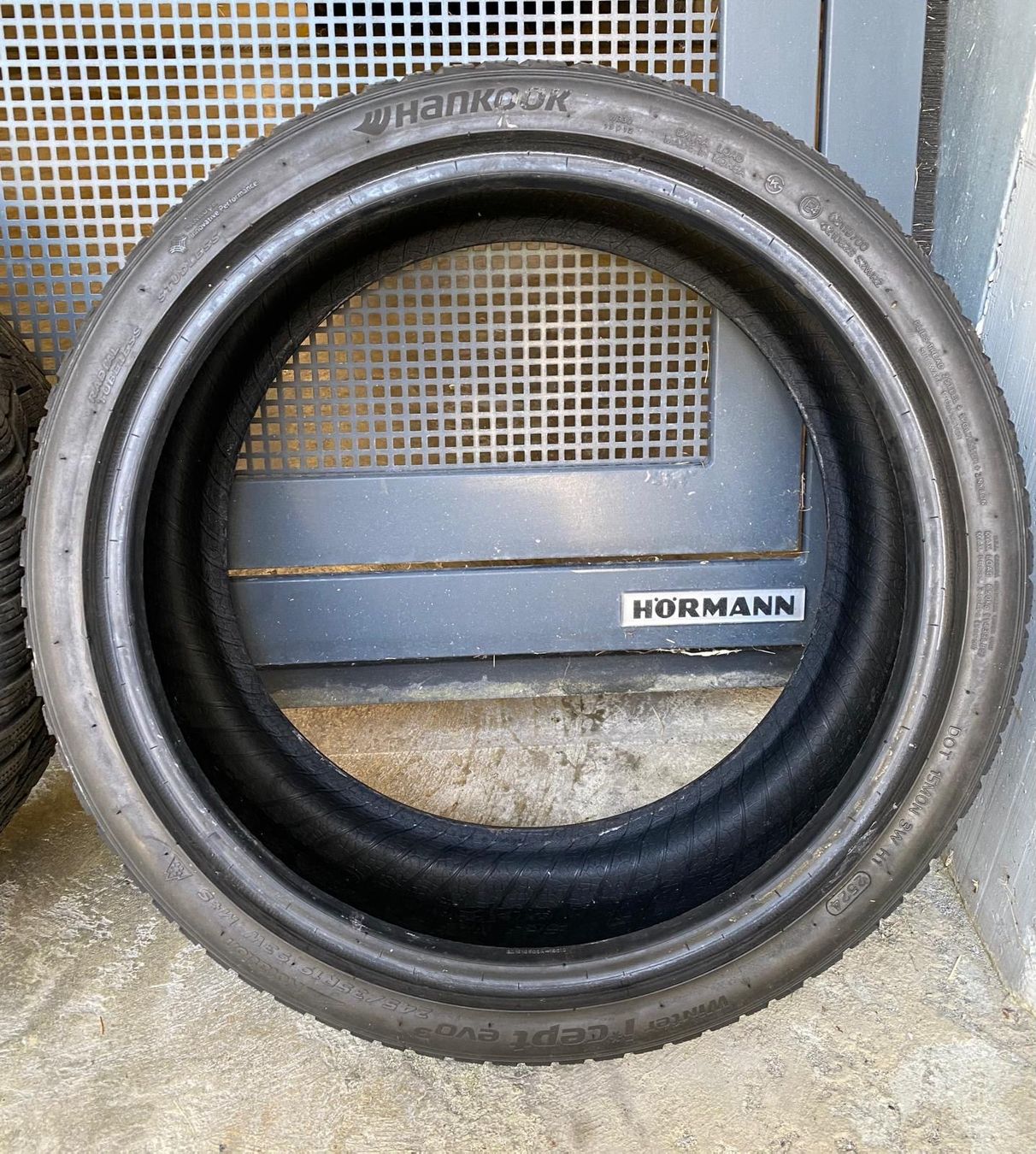 Hankook Pneus & Kompletträder: 4 Hankook Winterreifen – Gebraucht aus Sommeri von Gim- 2