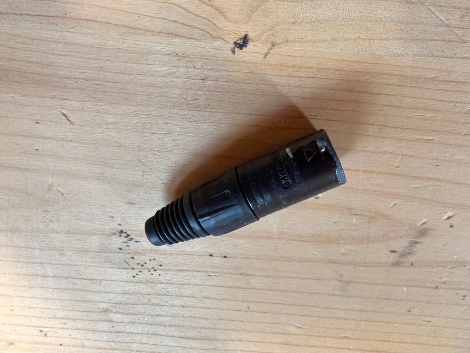 Neutrik Cavi: XLR Stecker Neutrik – Usato da Konolfingen venduto da LivingRec