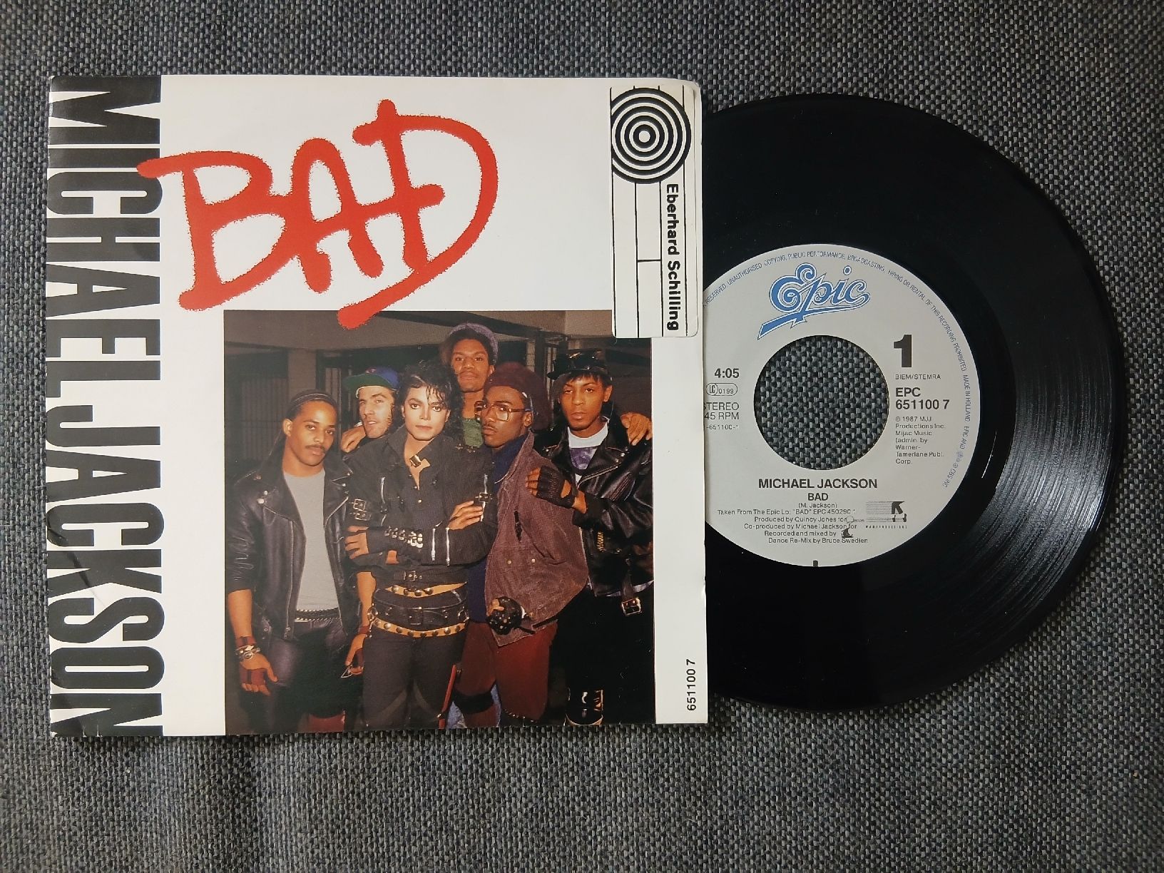 Vinyles: Michael Jackson "Bad" 7" Single Record Epic 1987 - Top – D'occasion à Watt par Tomaf