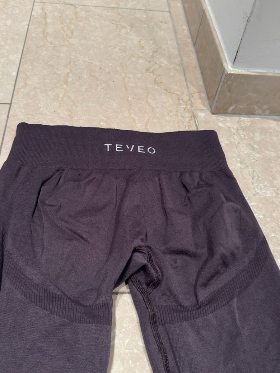 Teveo Leggings: teveo, grau, grösse m, contrastline – Gebraucht aus sargans von lnoa 1