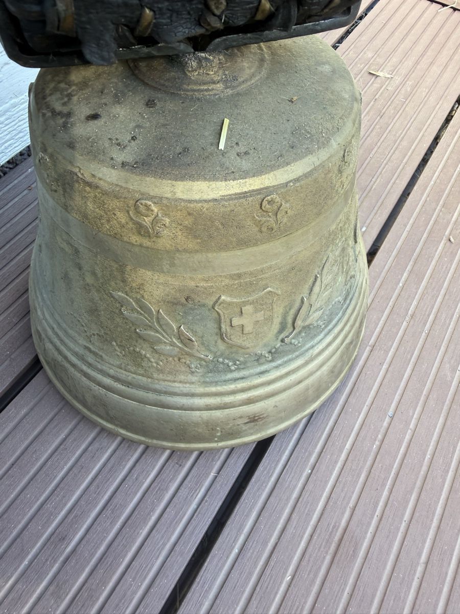 Campanacci mucche: Cloche Peter Berger, Bern  – Usato da Chessel venduto da Voyages--2020 1