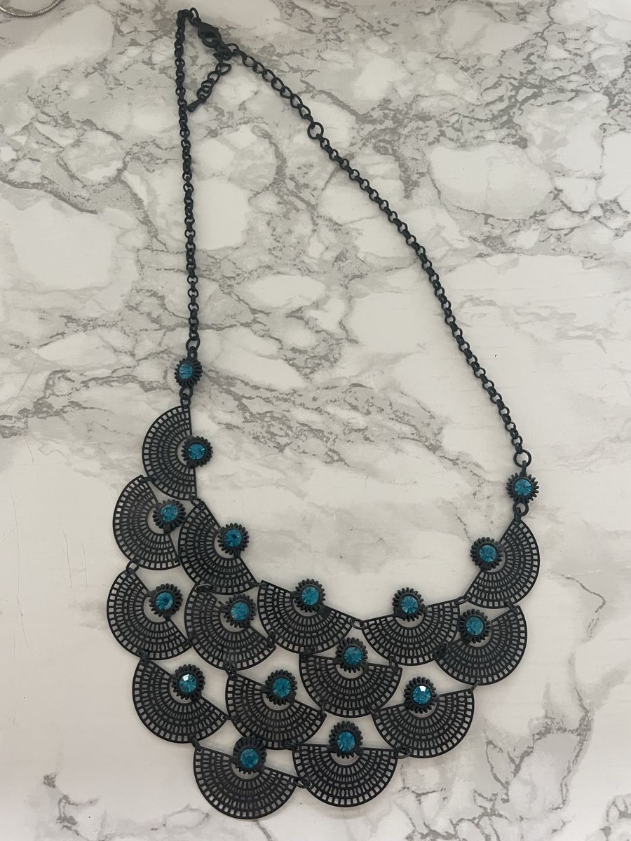 Catenine: Collier noir et bleu clair – Usato da Châtelaine venduto da nan_j75j 1