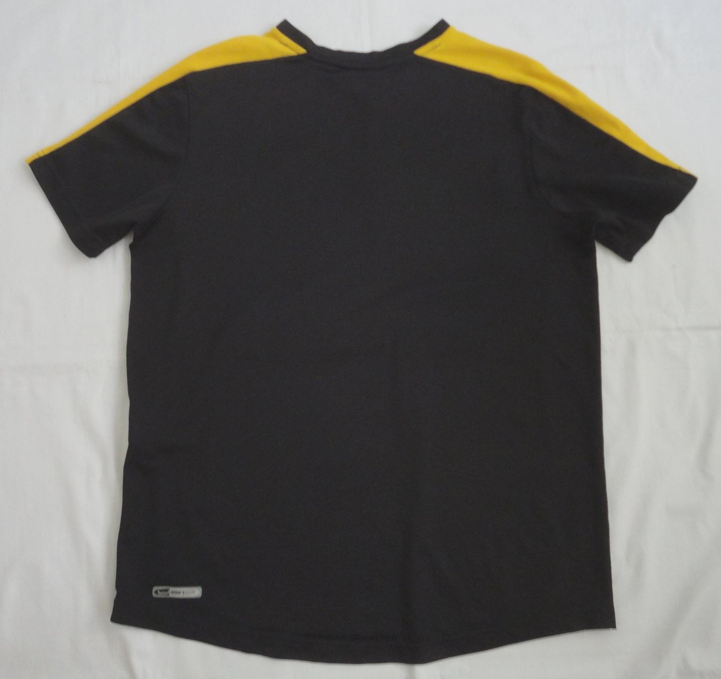 Puma Trainer, Turnhosen & -trikots: Puma Kinder Trikot Gr. 164 – Gebraucht aus zürich von parts5060 2