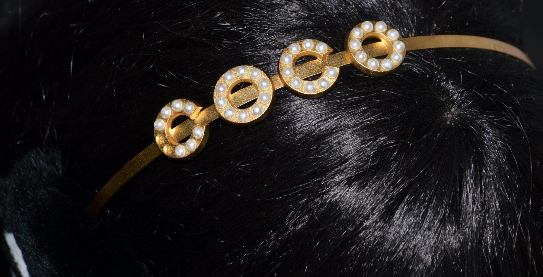 Chanel Copricapi, berretti & cappellini: Chanel Ohrenschützer / Cache-oreilles – Usato da Collonges venduto da Auganien 5
