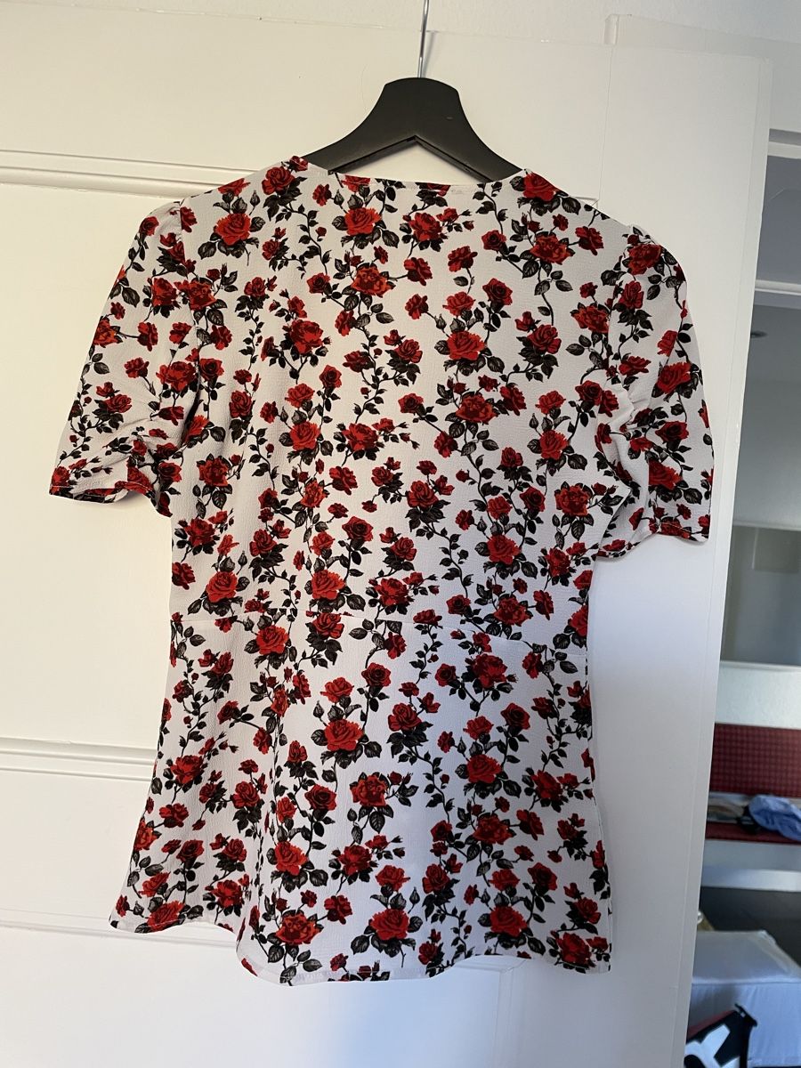 Mango Top: Sommerliches Shirt von Mango – Usato da Zürich venduto da Ali-Olmi 3