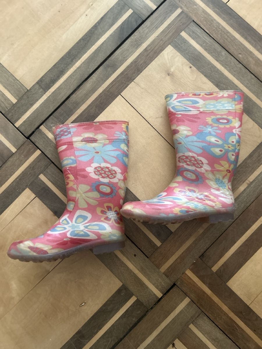Schuhe für Mädchen: Kinder Gummistiefel Blumenmuster – Gebraucht aus Basel von rosna 1