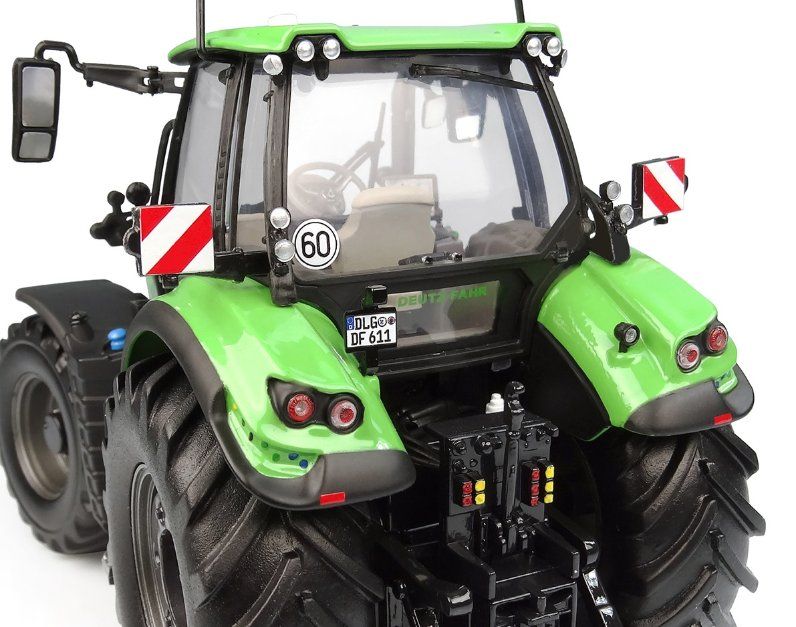 Modellbausätze & Standmodelle: 1:32 Deutz-Fahr 7250 TTV – Neu und originalverpackt aus Affoltern am Albis von Modellshop-8910 3
