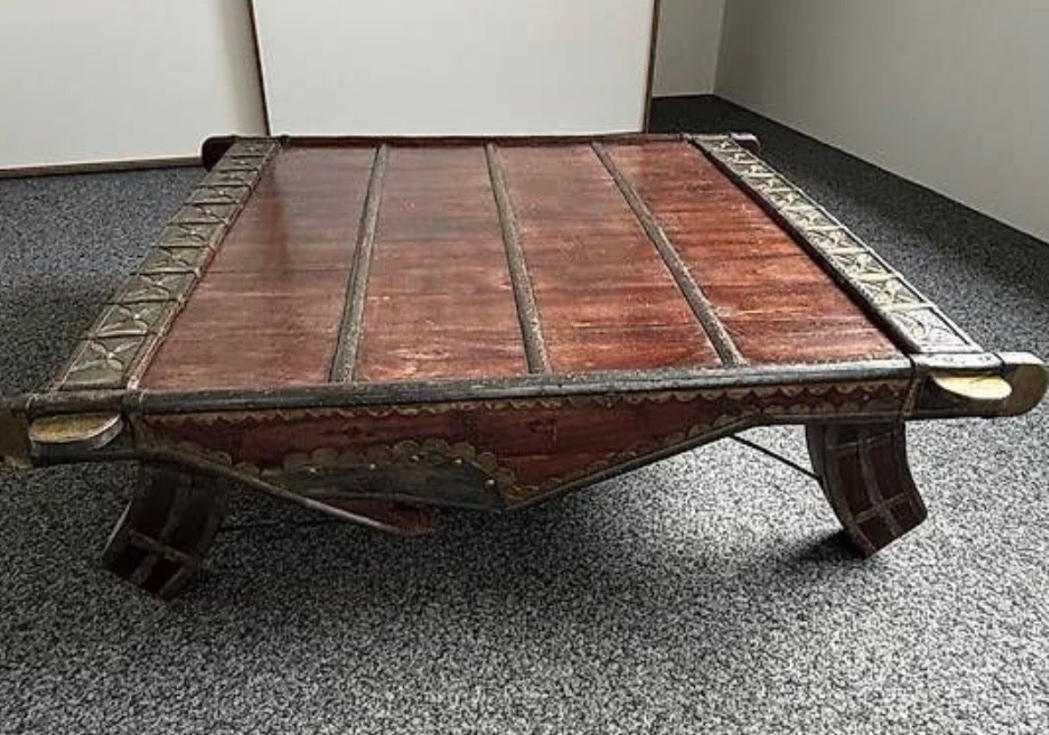 Tische: Table indienne éléphant / indische Tisch Elefant – Gebraucht aus Muri b. Bern von YSA 2