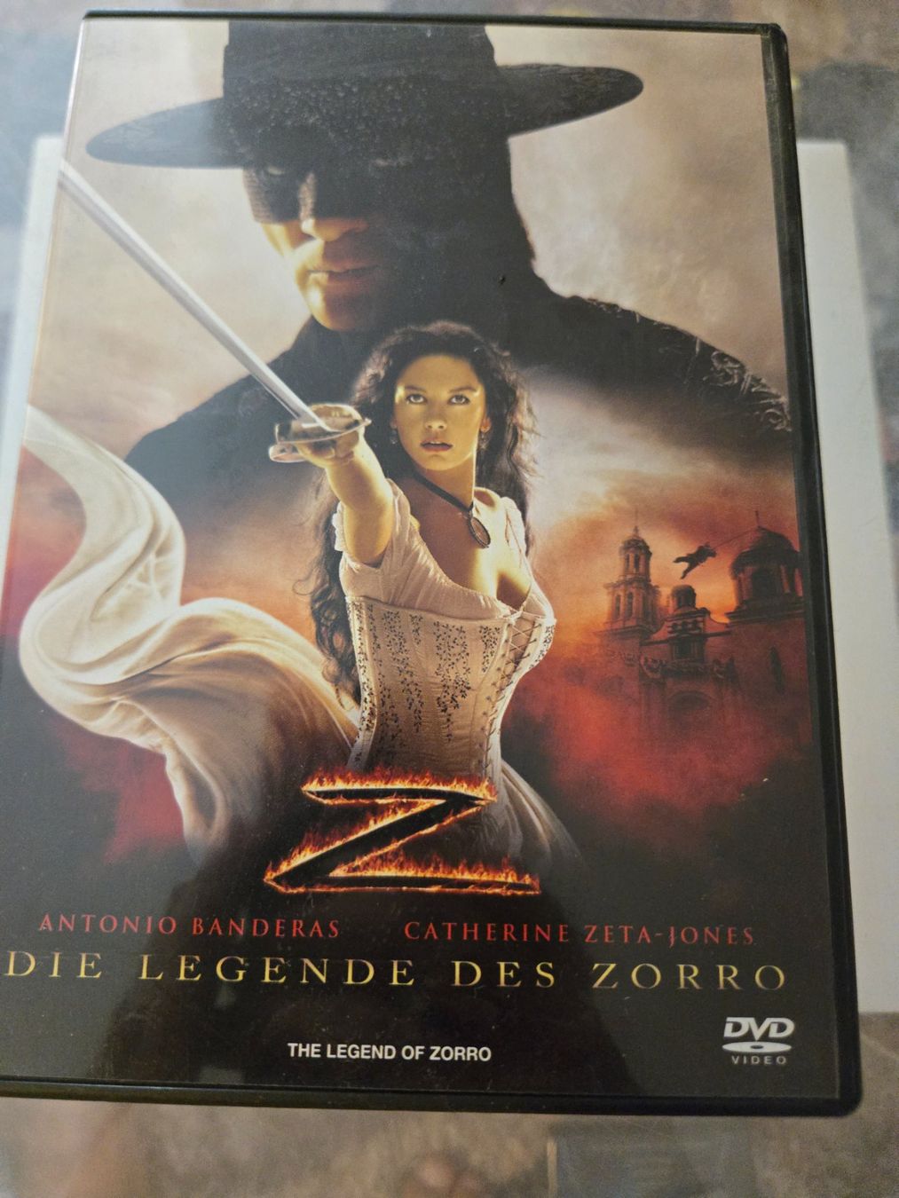 Tutti i DVDs: Die Legende des Zorro DVD – Usato da Bussigny venduto da Kfdlt