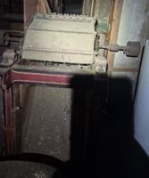 Antike Maschine / Fabrikmaschine - nostalgisches Objekt