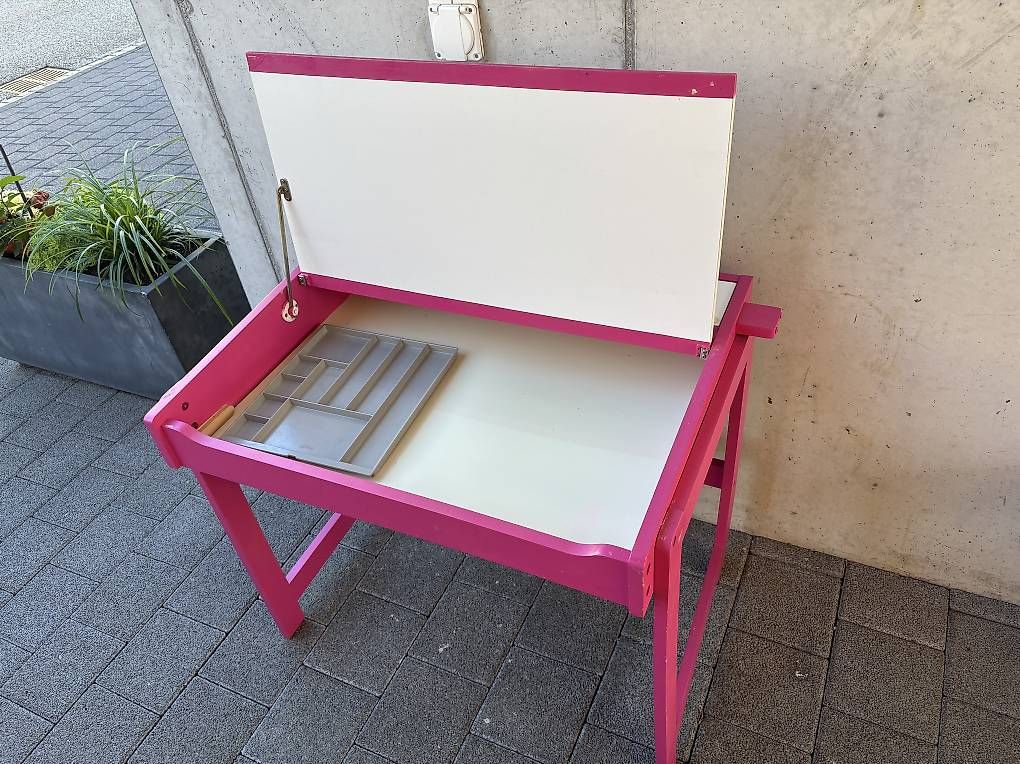 Schreibtische: Pult - Kinderpult – Gebraucht aus Zofingen von Punctum 2
