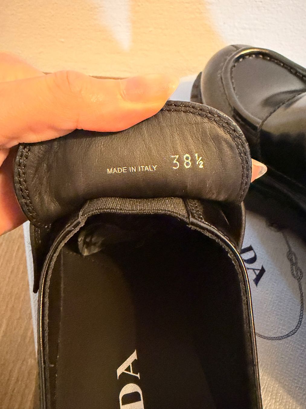 Prada Damenschuhe: Prada Chocolate Loafers - Gr. 38.5 – Neu und originalverpackt aus St. Moritz von PauloM98 2