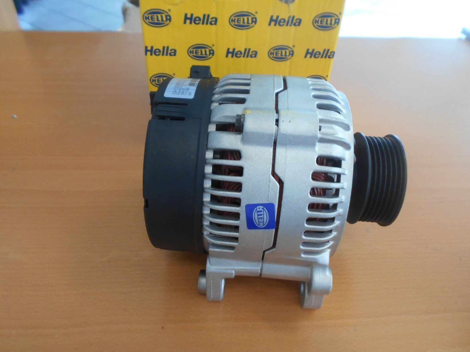 Volkswagen Tutti pezzi di ricambio auto: Alternator+ Anlasser für Young+ Oldtimer – Nuovo e nell'imballaggio originale da Altstätten SG venduto da Ivo010