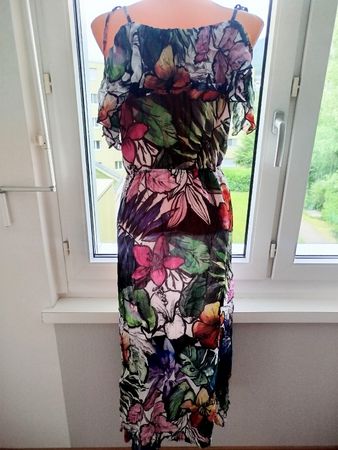 Sommerkleid mit Blumenmuster, Größe 40