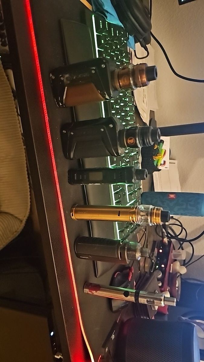 Autres tabacs: 6 vapes + more – D'occasion à Basel par TyraTroll 4