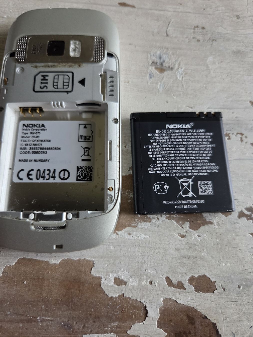 Nokia Telefoni cellulari / Smartphones: Natel Nokia C7 mit Netzteil und Cover – Usato da Kölliken venduto da Tzhspeu1 5