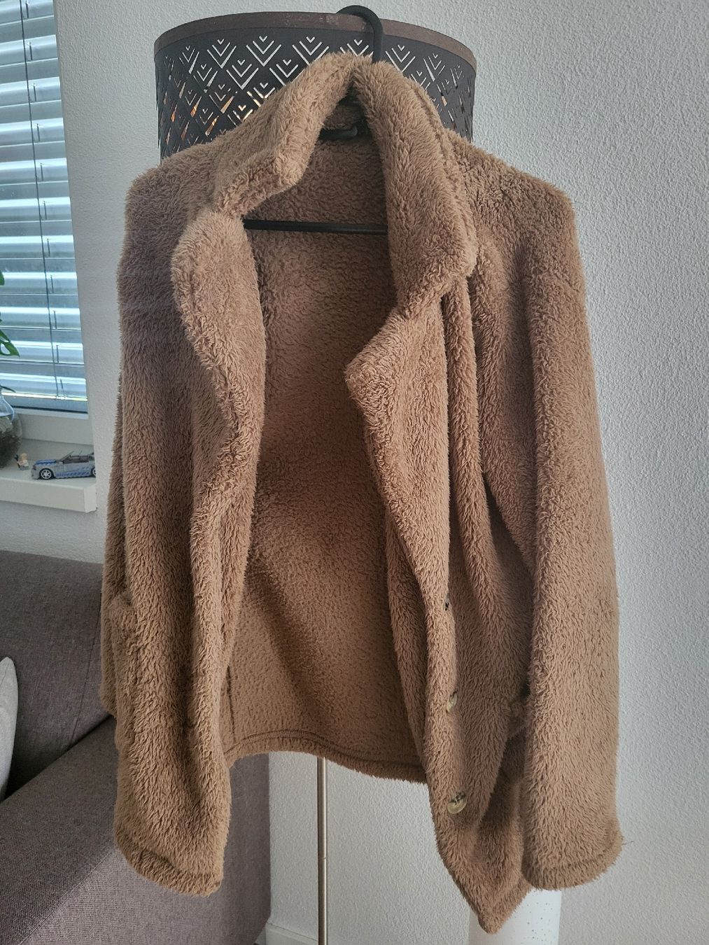 Vestes: Flauschige Teddyjacke Gr. S – D'occasion à Seewen SZ par pw14