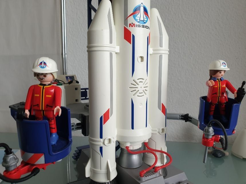 PLAYMOBIL Rakete & Basisstation & Space Shuttle ect. (Gebraucht) in ...