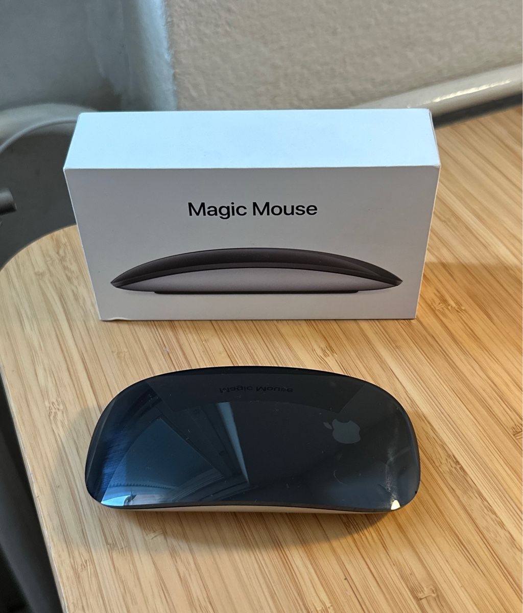 Apple Notebooks: MacBook Pro M5 + Magic Mouse  – Neu (gemäss Beschreibung) aus Zürich von mathias.zh 2
