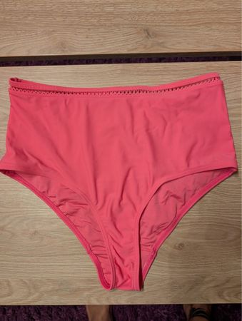 Magnifiques sous-vêtements CURVY KATE neufs