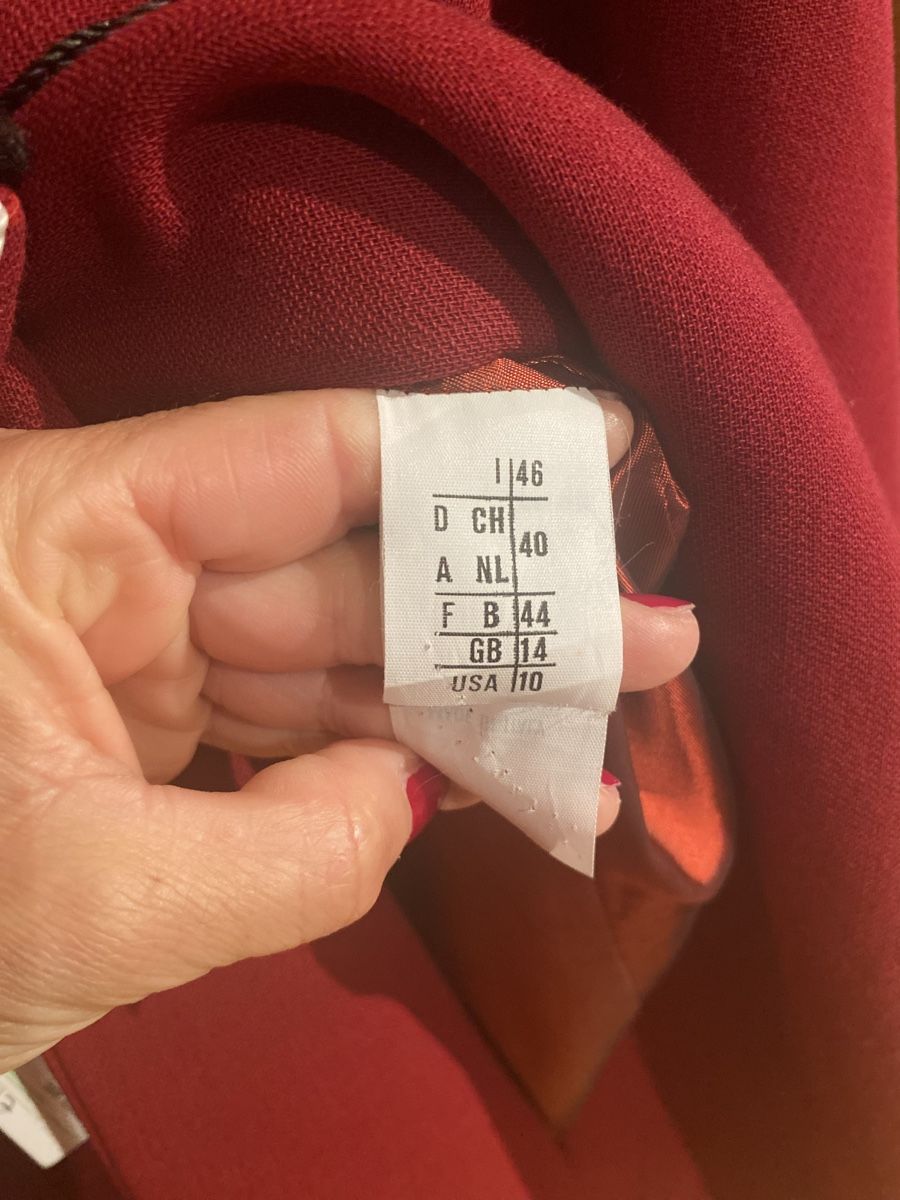 Gianfranco Ferre Cappotti: Ferre Studio vintage wool coat size 40 and 42 – Nuovo e nell'imballaggio originale da Eggersriet venduto da VintageCouture86 3