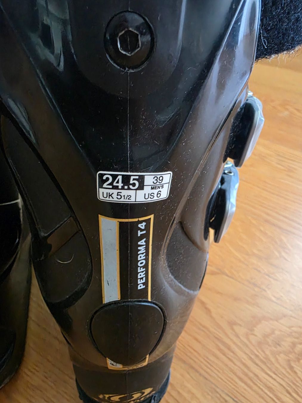 Salomon Damenschuhe: Skischuhe – Gebraucht aus Schaffhausen von ang_bt75