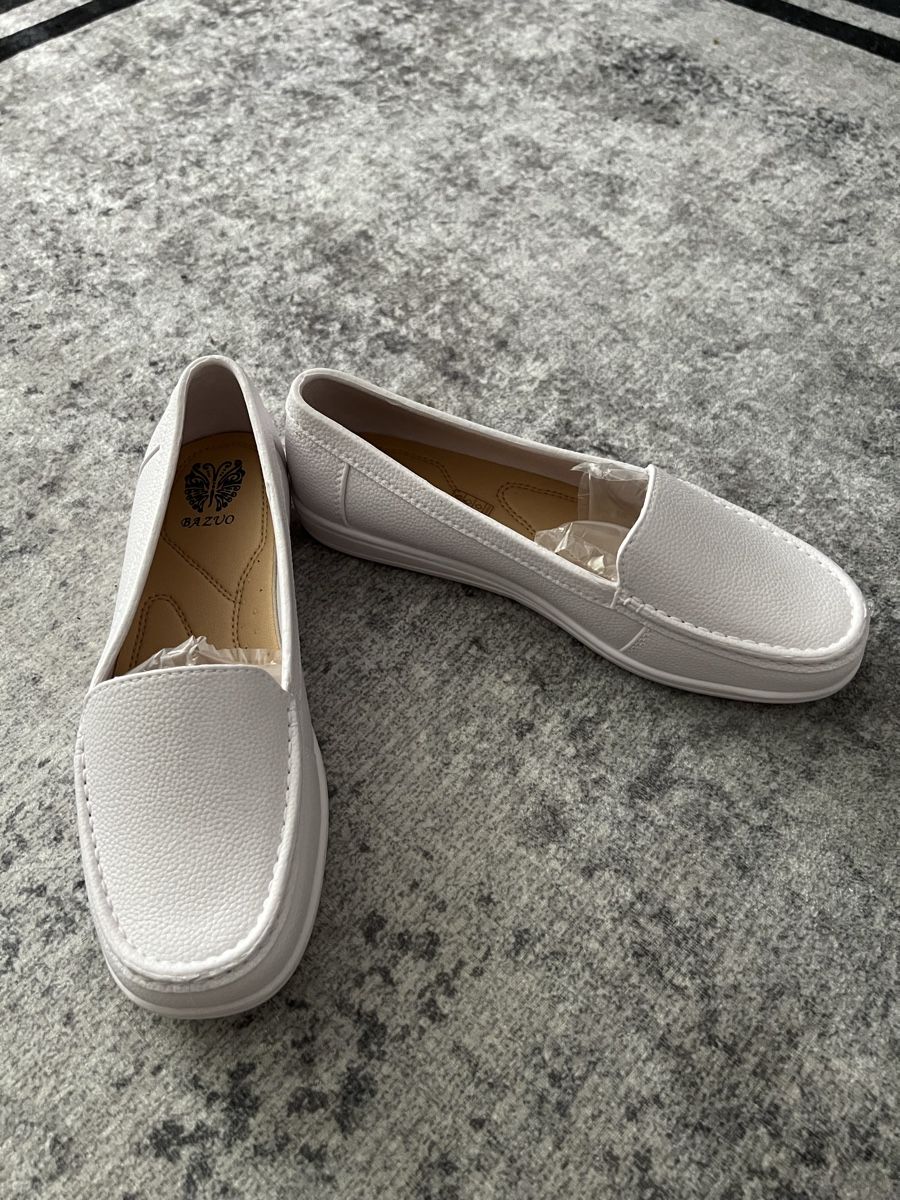Scarpe da donna: Weisse Sommerschuhe Gr. 40 Neu – Nuovo e nell'imballaggio originale da Siebnen venduto da toshi123 1