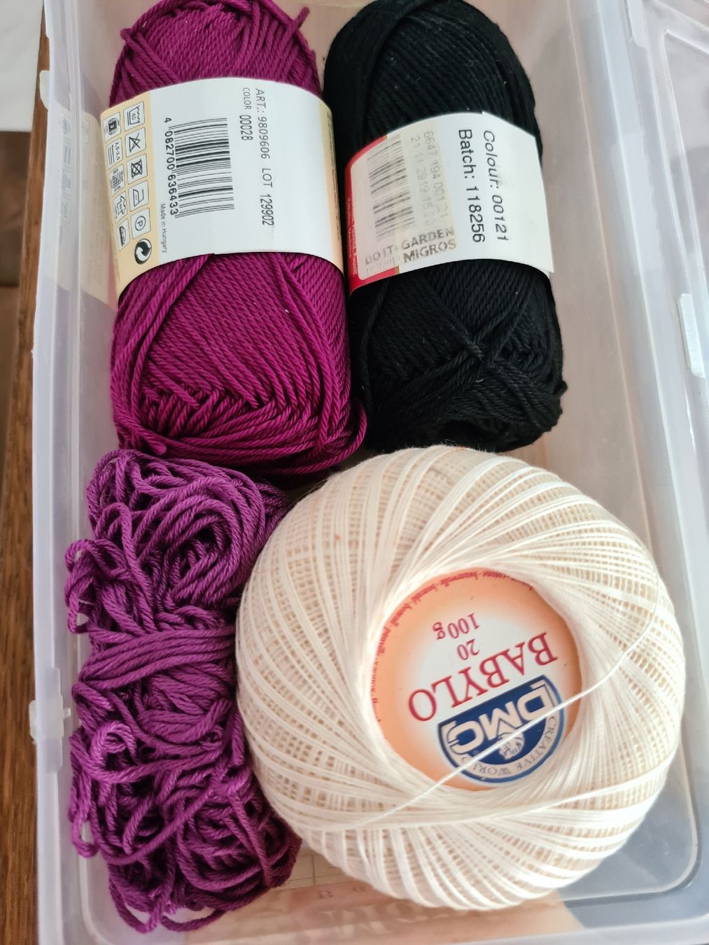 Wolle: Diverses Garn – Gebraucht aus Ebikon von Songbird85