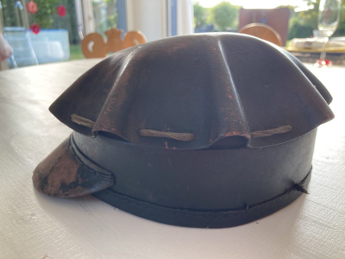 Antike Kleidung: Gruben Helm 🪖 – Gebraucht aus Kesswil von Branca-01 2