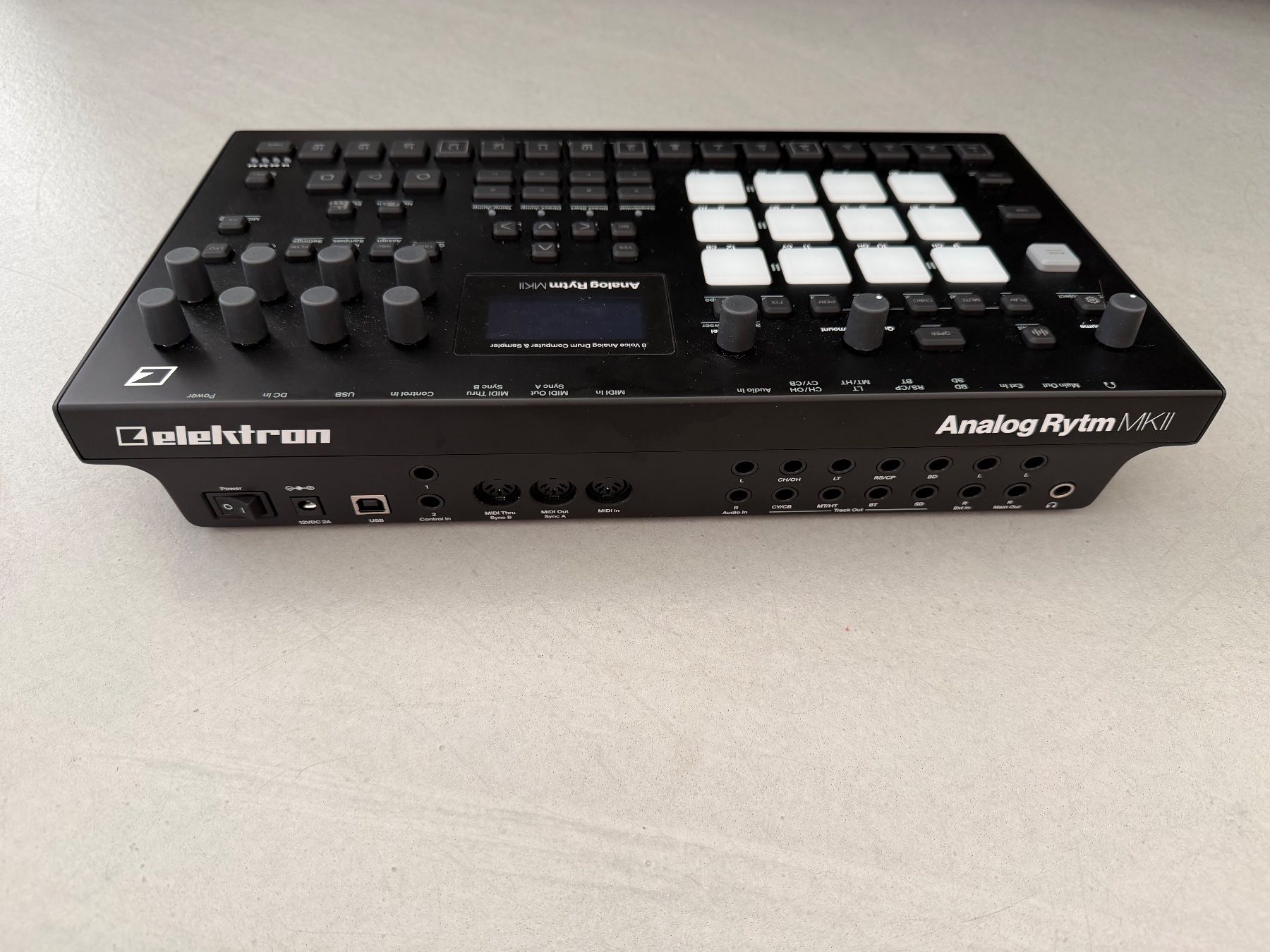 Elektron Strumenti musicali: Elektron Analog Rytm MKII Black Drum Machine – Usato da Neuhausen am Rheinfall venduto da stefxyz 3