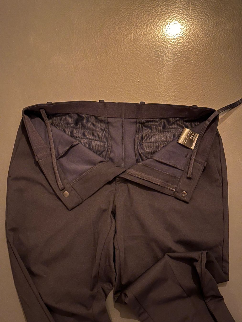 Uniqlo Pantaloni: Uniqlo Herren Hose – Nuovo e nell'imballaggio originale da Schlieren venduto da James1010 4