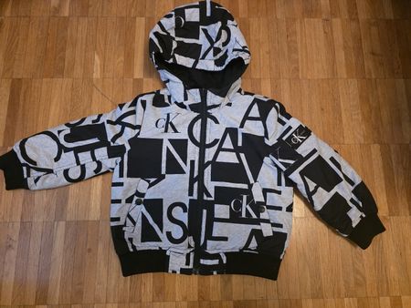 Calvin Klein Wendejacke schwarz grau Grösse 104 Zustand top